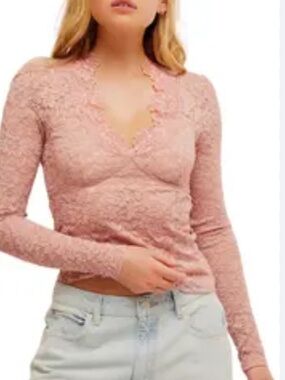 J008. Free People 
x Intimately FP All Day Lace Long Sleeve Top In Pale Mauv